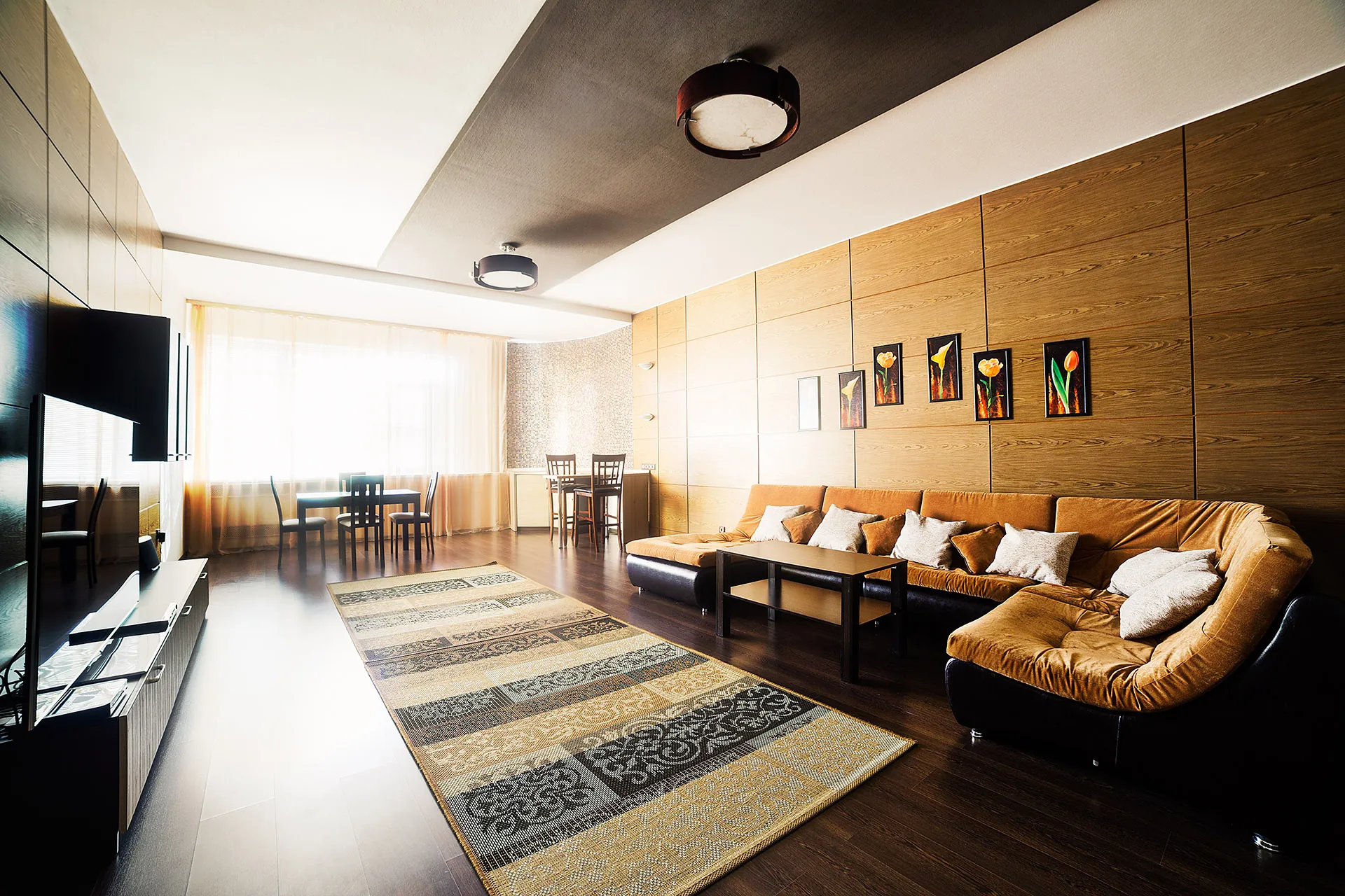 Suite living room with sofa